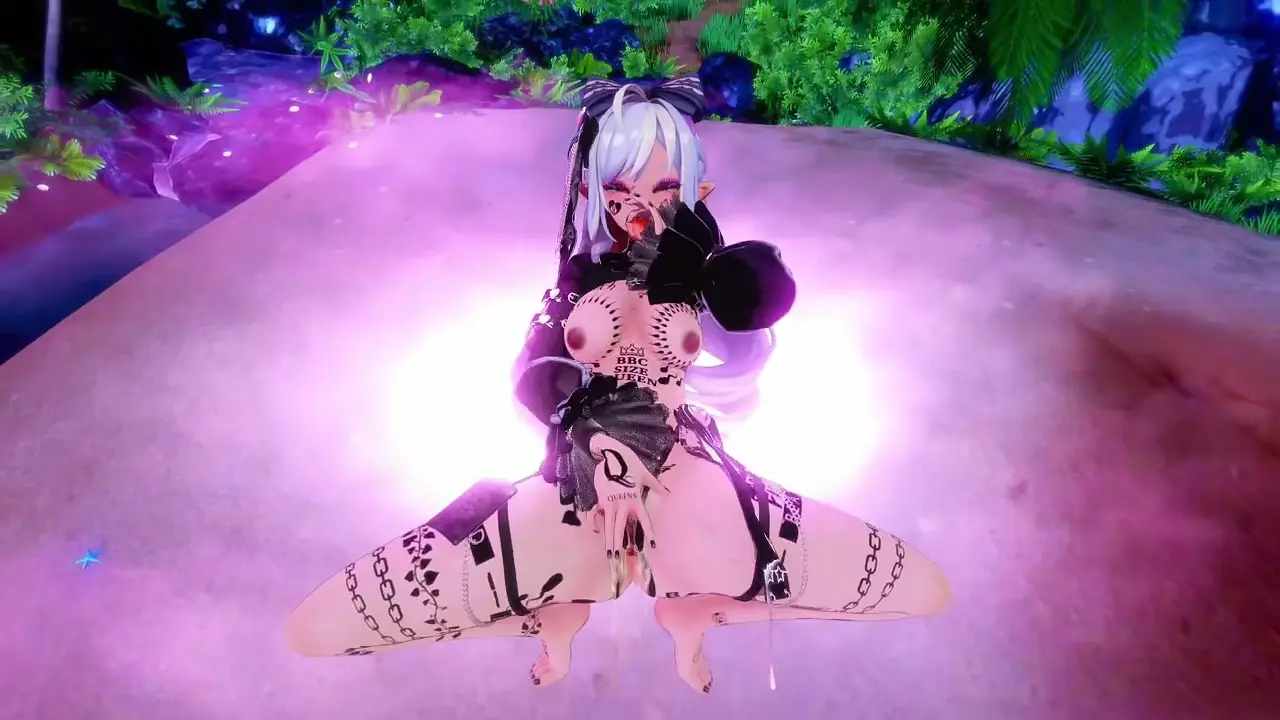 Vivian Turns Into a Lustful She-Pig! Intense QoS Dance & Sex